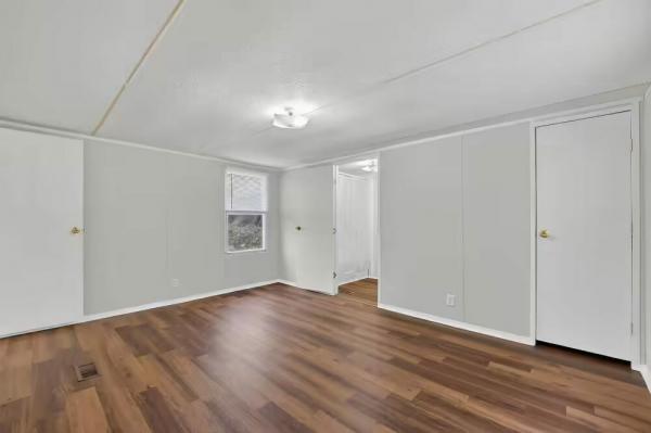 1999 OAKWOOD  Home