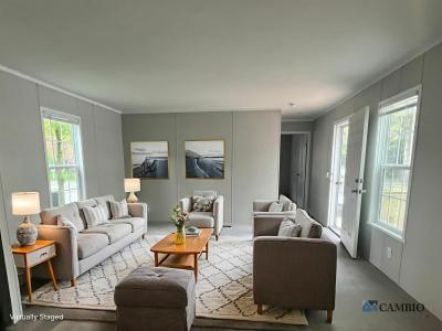 Photo 4 of 11 of home located at 2407 Eight Mile Road Kawkawlin, MI 48631