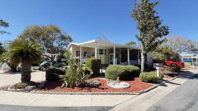 Photo 3 of 5 of home located at 933 SE Lillian St. Lot #511 Crystal River, FL 34429