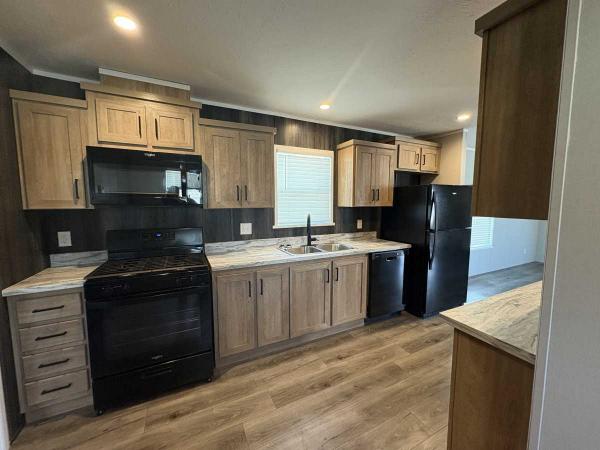 Photo 1 of 2 of home located at 170 Clyesdale Mt Morris Estates Mhp Llc, MI 48458