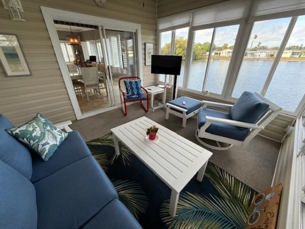 2015  Mobile Home For Sale