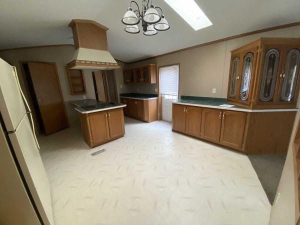 1994 Commodore NT35631A Mobile Home