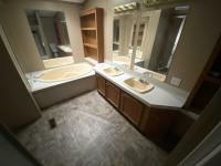 1994 Commodore NT35631A Mobile Home