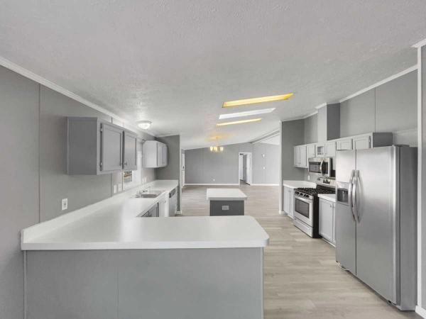 2003 Commodore Manufactured Home