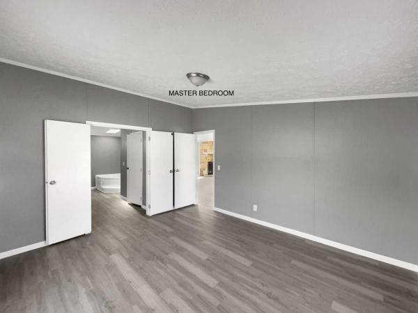 2003 Commodore Manufactured Home