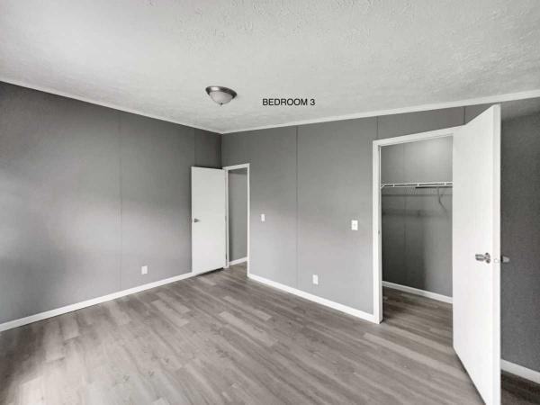 2003 Commodore Manufactured Home