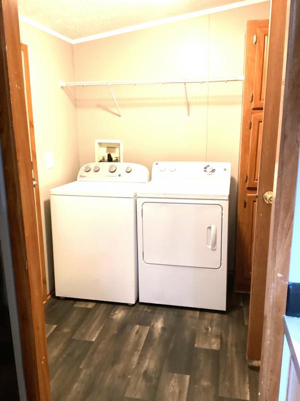 1999 Oakwood J287491AB Mobile Home