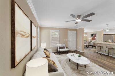 Photo 5 of 18 of home located at 846 Stewart Dr Lady Lake, FL 32159