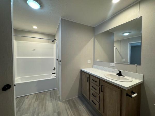 2025 Champion RAPB2852H32172 Mobile Home