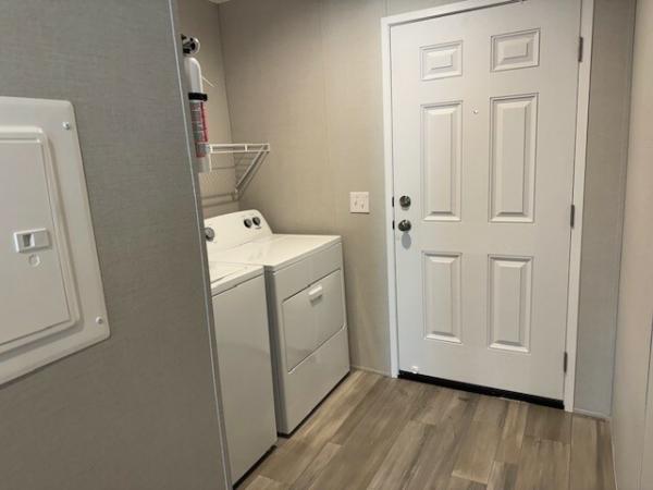 2025 Champion RAPB2852H32172 Mobile Home