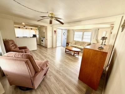 Photo 5 of 17 of home located at 2550 State Rd. 580 #0328 Clearwater, FL 33761