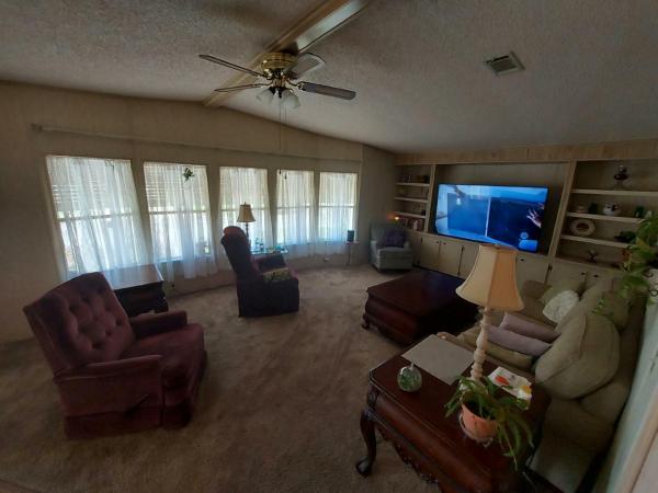 1986 Palm Harbor 5557AIK Manufactured Home