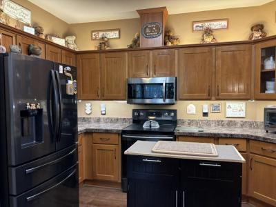 Photo 4 of 20 of home located at 3301 S Goldfield Road Lot 2090 Apache Junction, AZ 85119