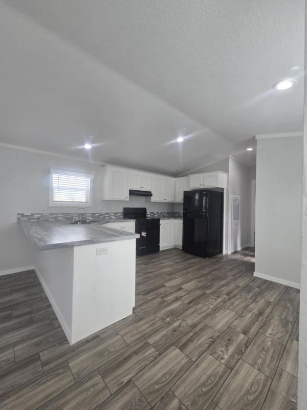 Photo 1 of 2 of home located at 9429 SE 29th St Lot #93 Midwest City, OK 73130