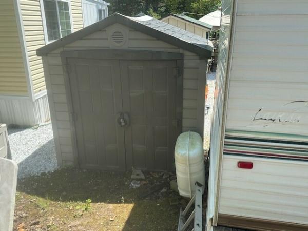 2004 Layton Unknown Mobile Home