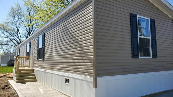 Photo 1 of 2 of home located at 692 Tansel Rd Lot 256 Indianapolis, IN 46234