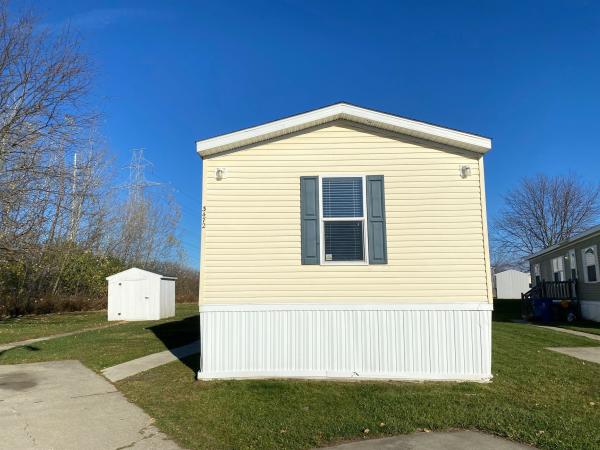 2015 Fairmont 8016 Mobile Home