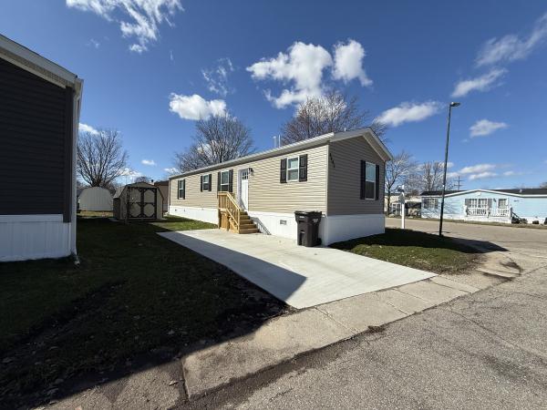 2025 Clayton 95PLH16562D Mobile Home