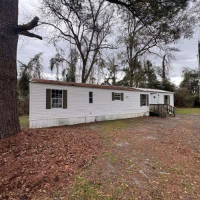 Photo 3 of 8 of home located at 112 Reagan Lane Thomasville, GA 31757