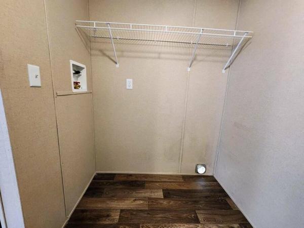 2022 36THS146838H23  Home