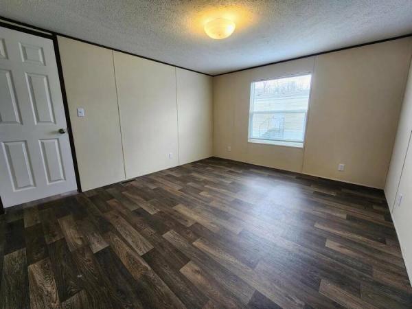 2022 36THS146838H23  Home