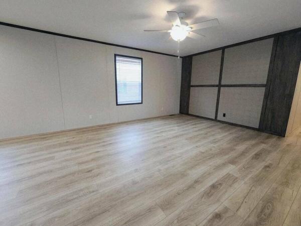 2023 96PLH16763RH23S  Home