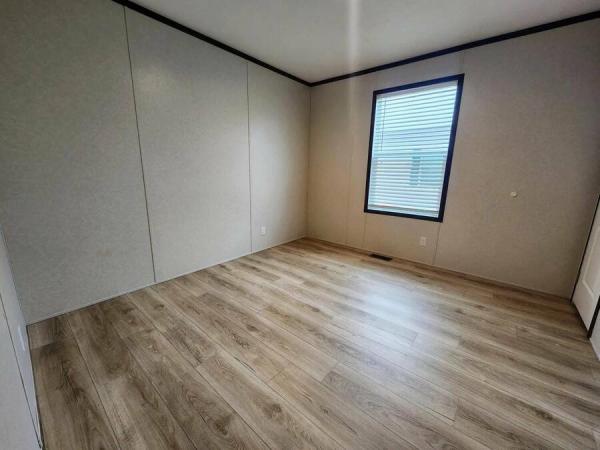 2023 96PLH16763RH23S  Home