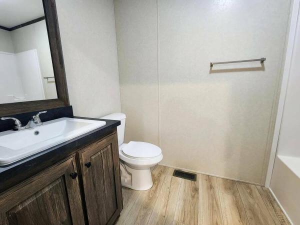 2023 96PLH16763RH23S  Home