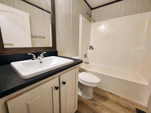 2023 96PLH16763RH23S  Home