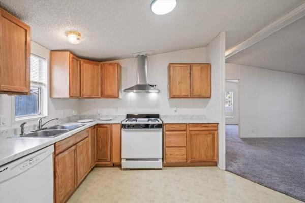 2000 Cavco Manufactured Home