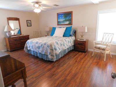 Photo 5 of 30 of home located at 1510 Ariana Street #393 Lakeland, FL 33803