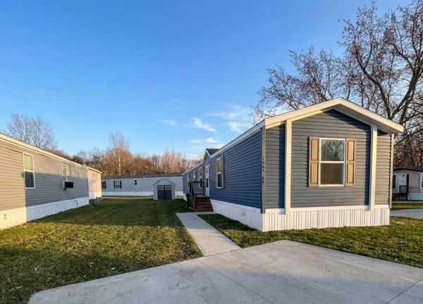 2022  Mobile Home For Sale