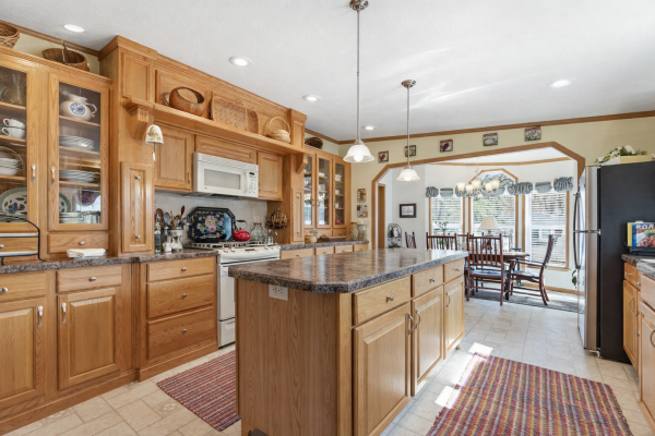 pine grove Mobile Home For Sale