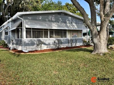 Photo 3 of 39 of home located at 1241 Grove Drive Leesburg, FL 34788