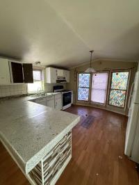 1987 Schult M228582 Manufactured Home