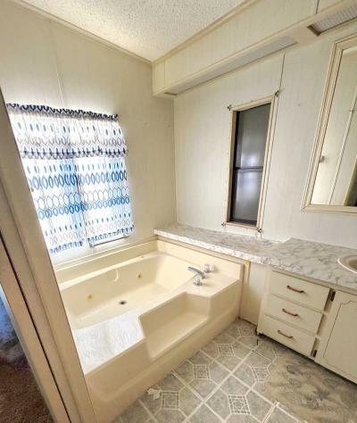 Photo 5 of 18 of home located at 100 Hampton Rd. Clearwater, FL 33759