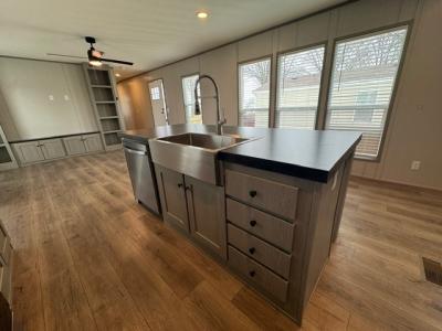 Photo 3 of 9 of home located at 1041 Cimmaron Trail Gardner, KS 66030