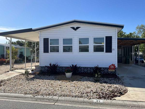 Photo 1 of 2 of home located at 3901 71st St W #21 Bradenton, FL 34209