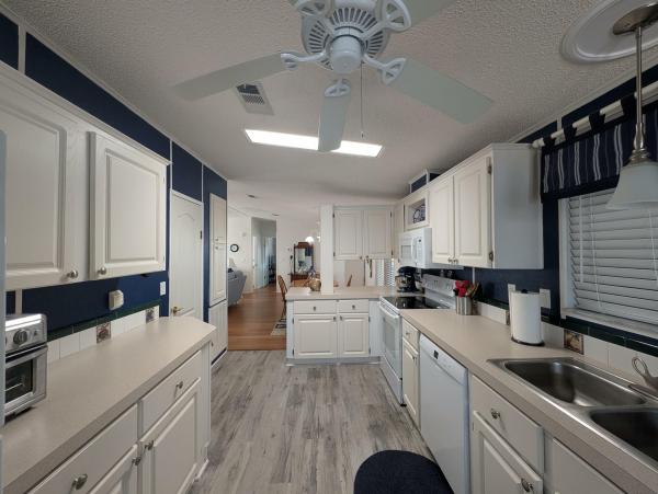 1998 PALM 61170 Mobile Home