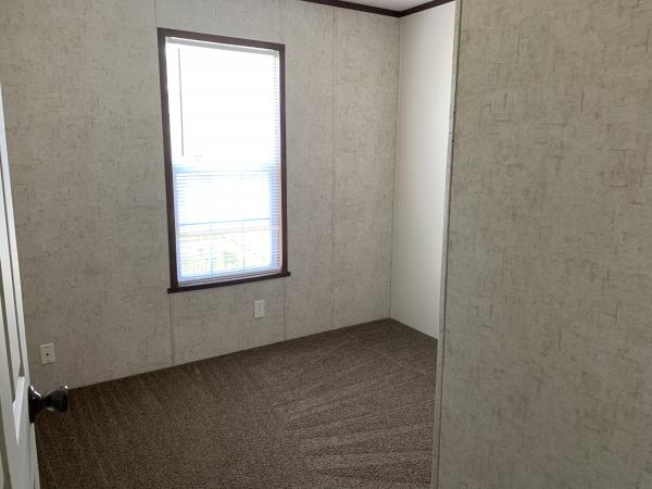 2016 Redman Advantage II 1460204RA Mobile Home