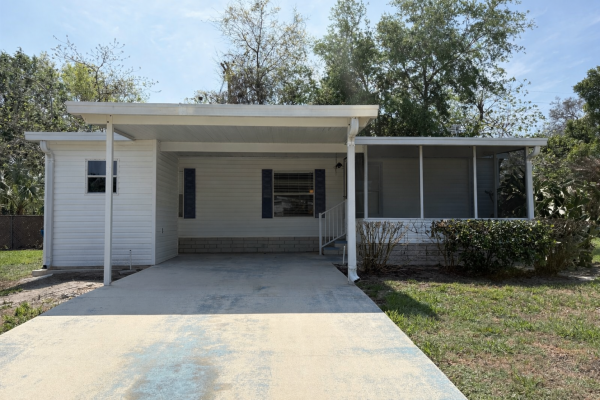 Photo 1 of 2 of home located at 135 Winterdale Dr. S Lake Alfred, FL 33850
