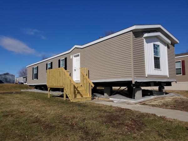 Photo 1 of 2 of home located at 1808 Central Drive SW Lot 100 Cedar Rapids, IA 52404