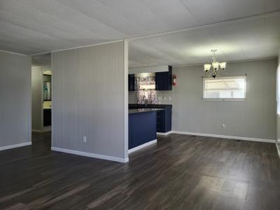 Photo 3 of 20 of home located at 123 Parkwood Road Elgin, IL 60123