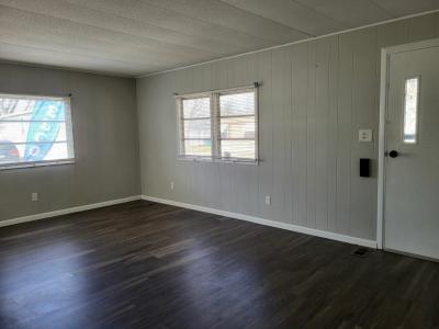 Photo 5 of 20 of home located at 123 Parkwood Road Elgin, IL 60123
