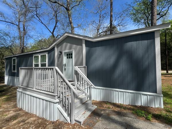 Photo 1 of 2 of home located at 348 Sara Lane Huntsville, TX 77340