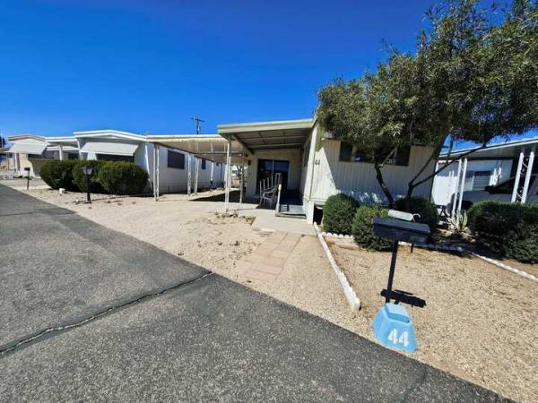 1964 Lakewood Mobile Home