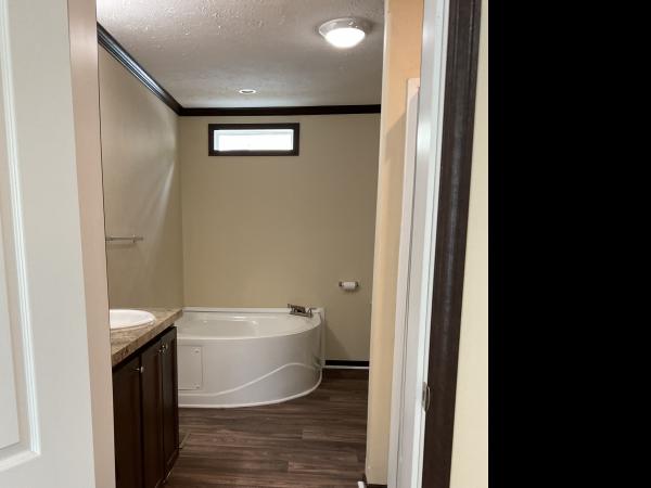 2019 CHAMPION EXDN8500 Mobile Home