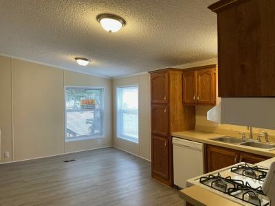 Photo 5 of 23 of home located at 6222 Greenbriar White Lake, MI 48383