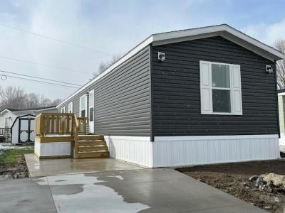 Mobile Home at 201 Meadows Nappanee, IN 46550