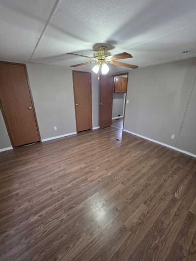 Photo 5 of 10 of home located at 16 English Village Park #186 Nixa, MO 65714